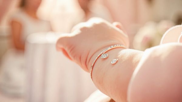 10 raisons d'offrir une gourmette bébé pour un baptême